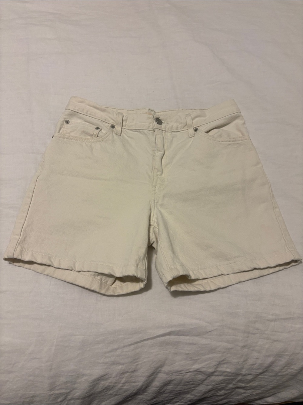 Levi’s Women’s White High-Rise Cotton Shorts